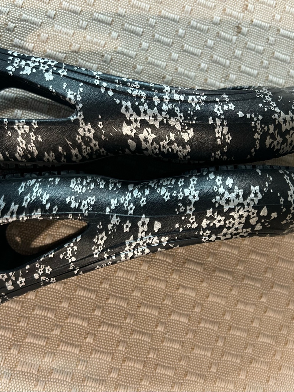 Crocs Kadee Floral Ballet Flats Two Pairs Size 7 - Picture 6 of 13
